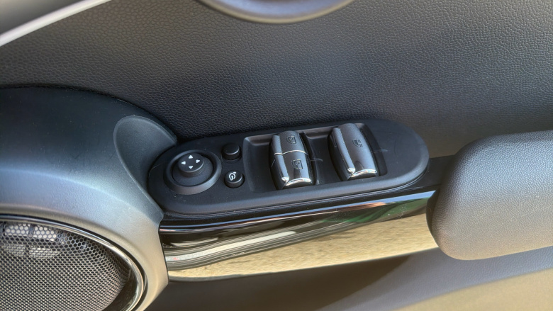 MINI Cooper 2.0 S Exclusive 2dr Auto Petrol Convertible